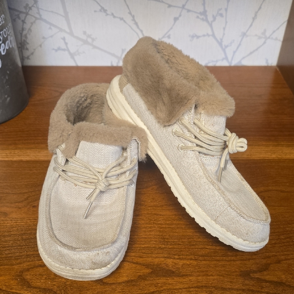 Hey Dude Beige Fur-Lined Shoes